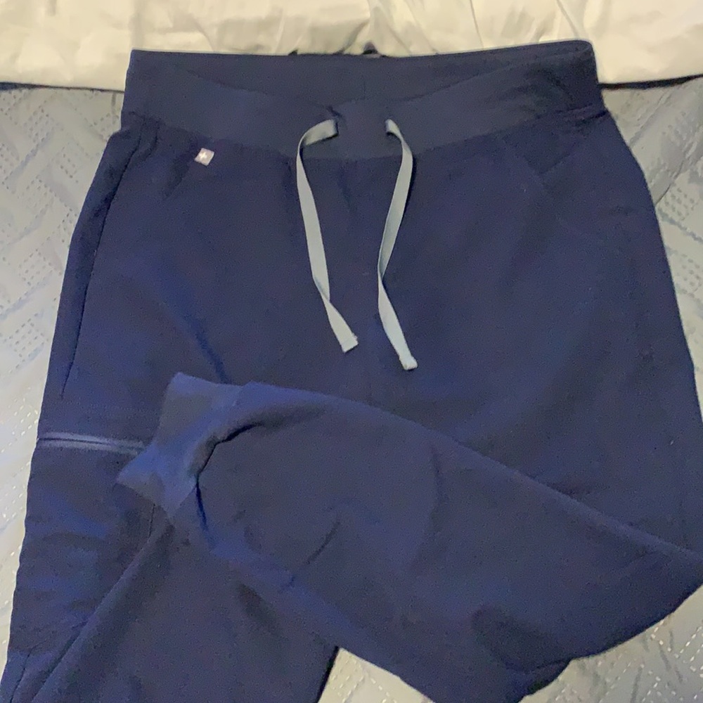 Navy blue figs